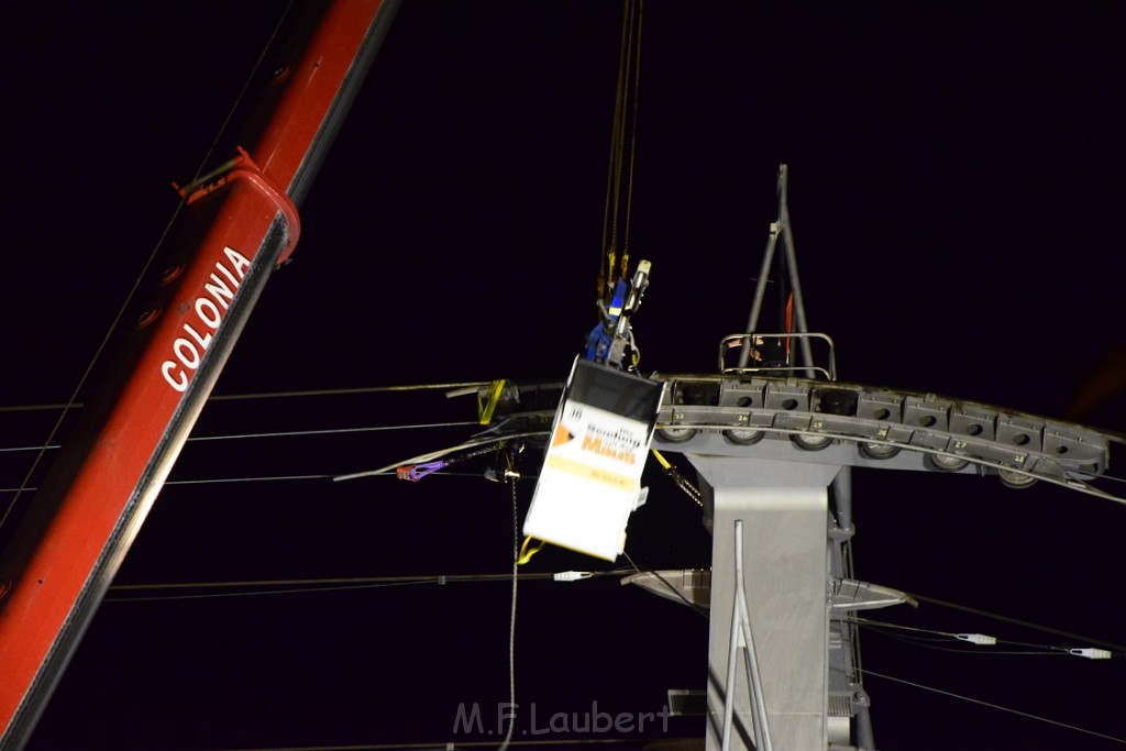 Koelner Seilbahn Gondel blieb haengen Koeln Linksrheinisch P946.JPG - Miklos Laubert